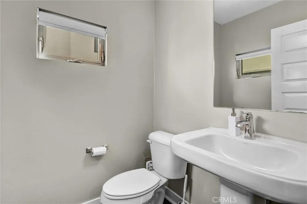 18 Ebb Tide Newport Beach, CA 92663