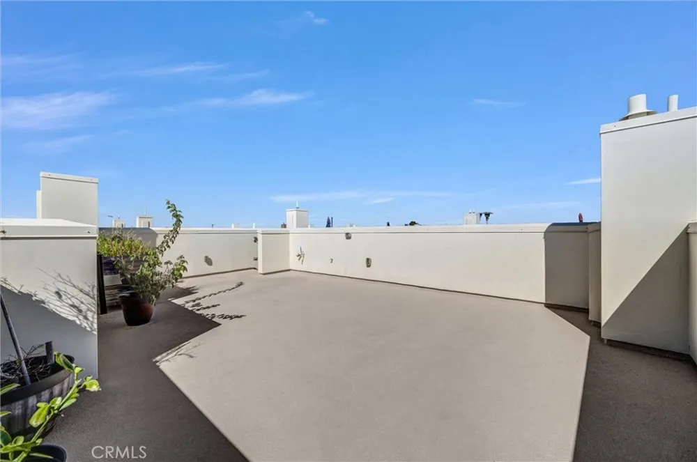18 Ebb Tide Newport Beach, CA 92663