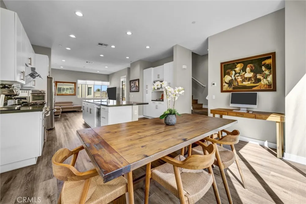18 Ebb Tide Newport Beach, CA 92663