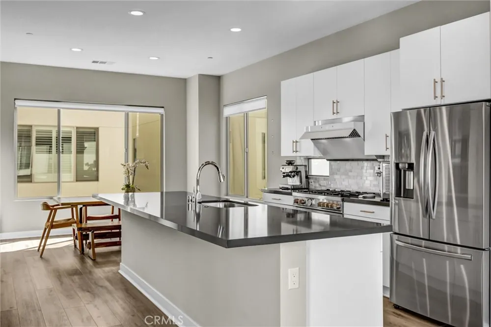 18 Ebb Tide Newport Beach, CA 92663