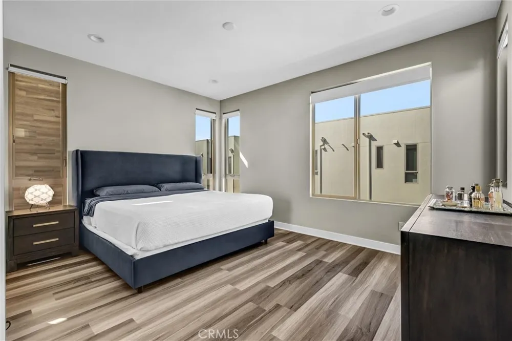 18 Ebb Tide Newport Beach, CA 92663