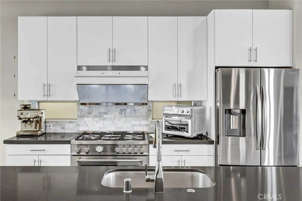 18 Ebb Tide Newport Beach, CA 92663