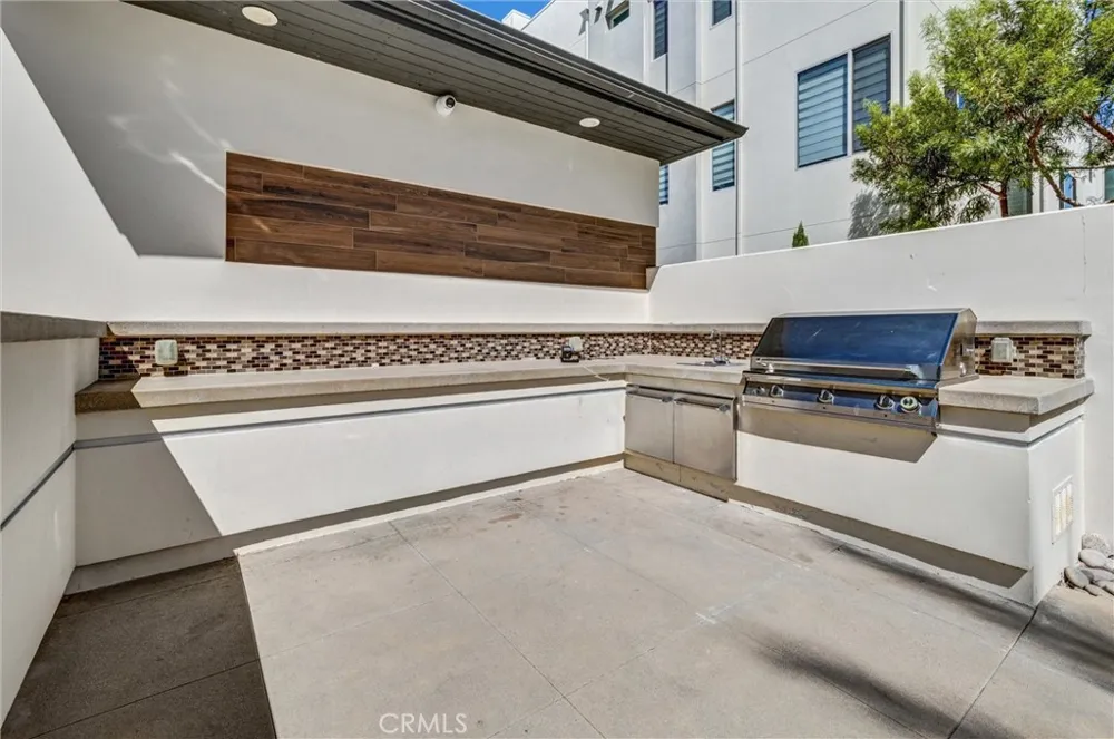 18 Ebb Tide Newport Beach, CA 92663