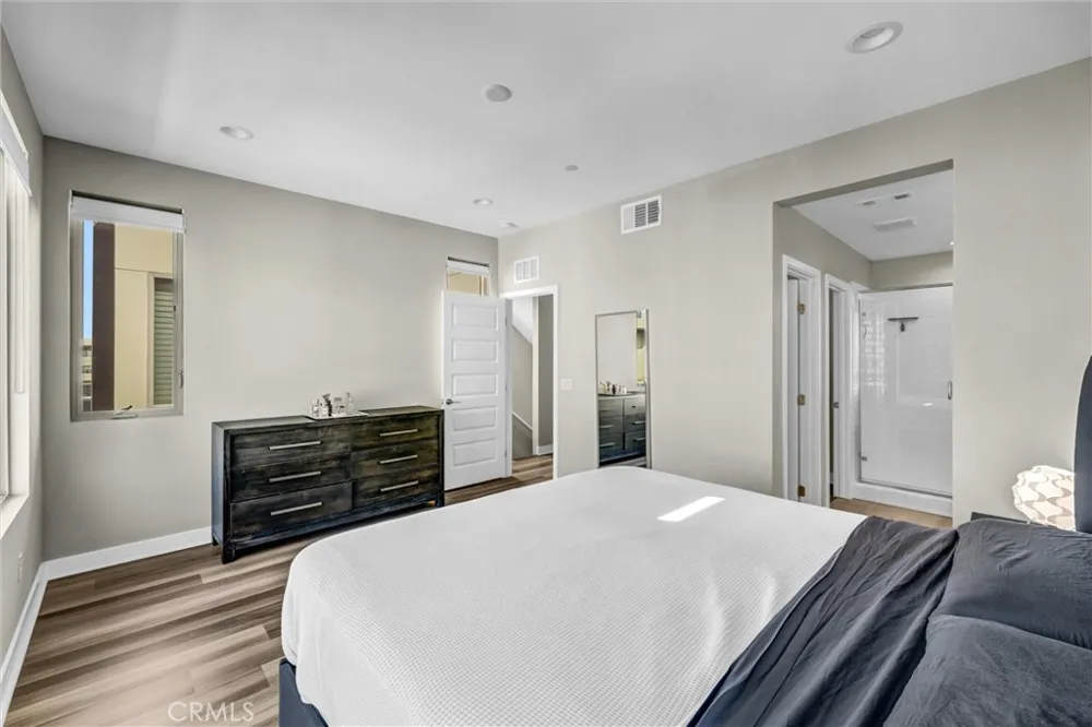 18 Ebb Tide Newport Beach, CA 92663