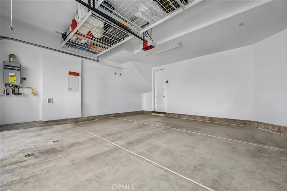 18 Ebb Tide Newport Beach, CA 92663