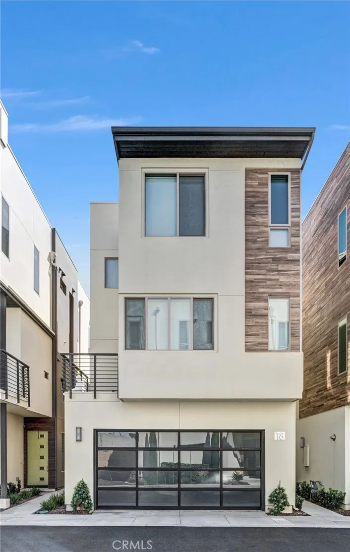 18 Ebb Tide Newport Beach, CA 92663