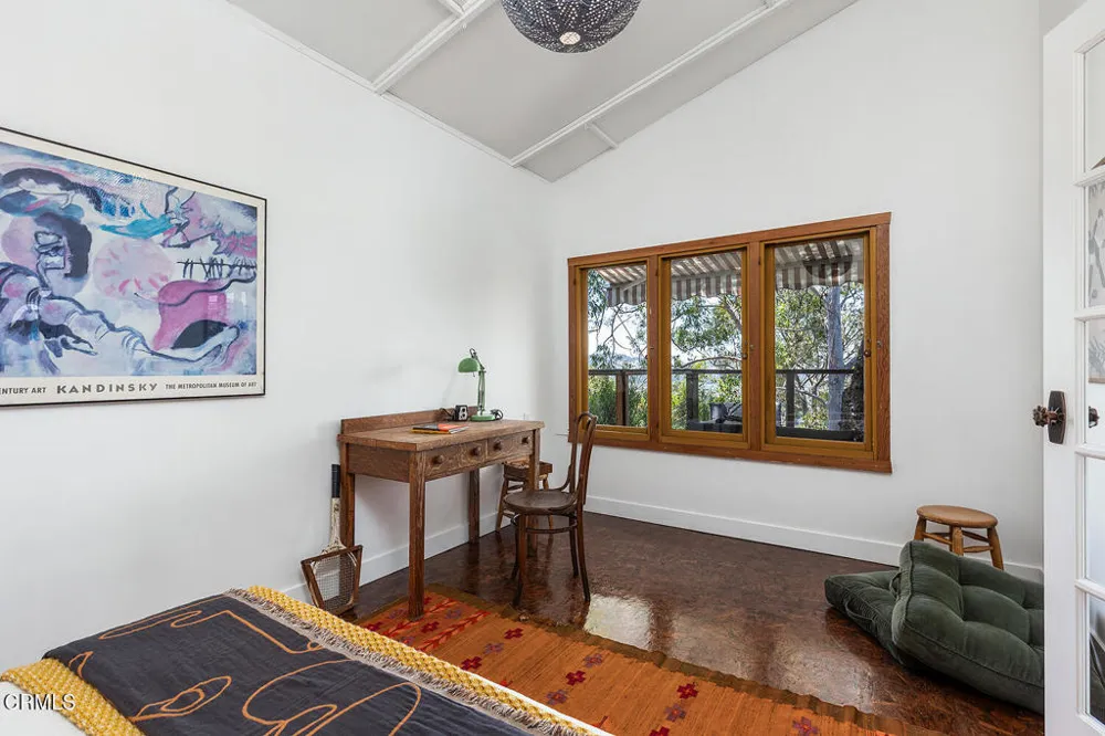 2537 Crestmoore Place Los Angeles, CA 90065