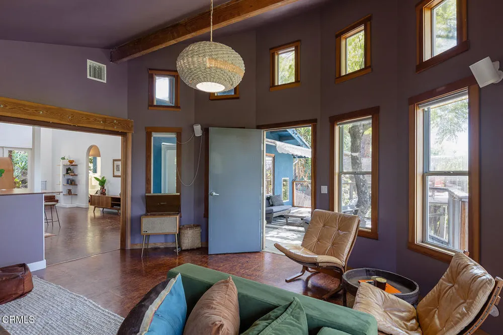 2537 Crestmoore Place Los Angeles, CA 90065