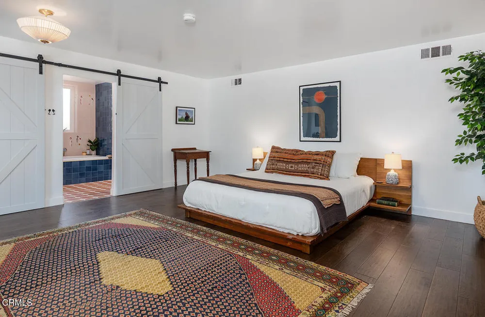 2537 Crestmoore Place Los Angeles, CA 90065