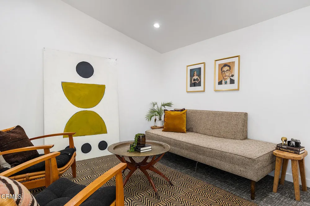 2537 Crestmoore Place Los Angeles, CA 90065