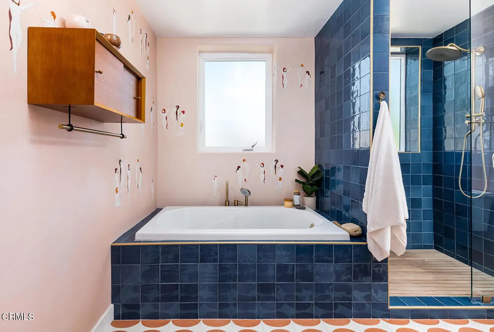 2537 Crestmoore Place Los Angeles, CA 90065