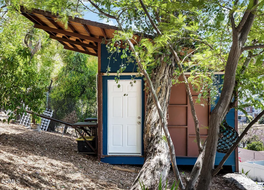 2537 Crestmoore Place Los Angeles, CA 90065