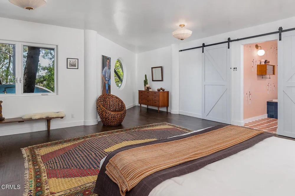 2537 Crestmoore Place Los Angeles, CA 90065