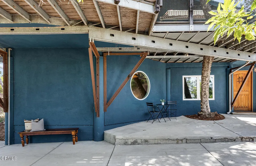 2537 Crestmoore Place Los Angeles, CA 90065
