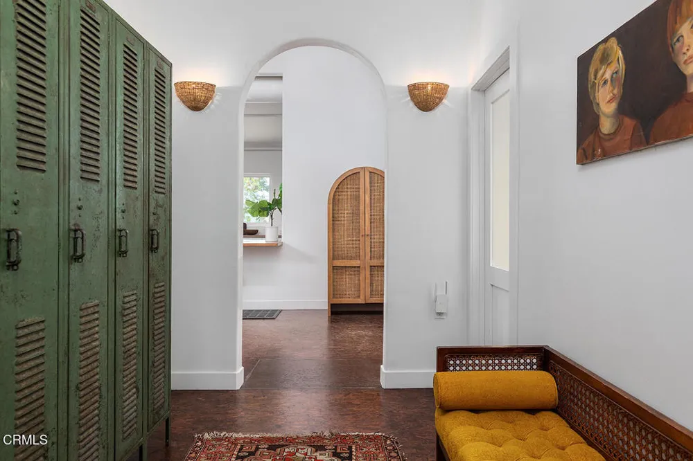 2537 Crestmoore Place Los Angeles, CA 90065