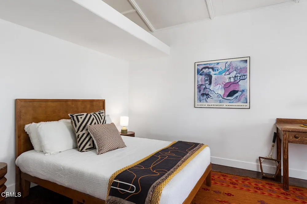 2537 Crestmoore Place Los Angeles, CA 90065