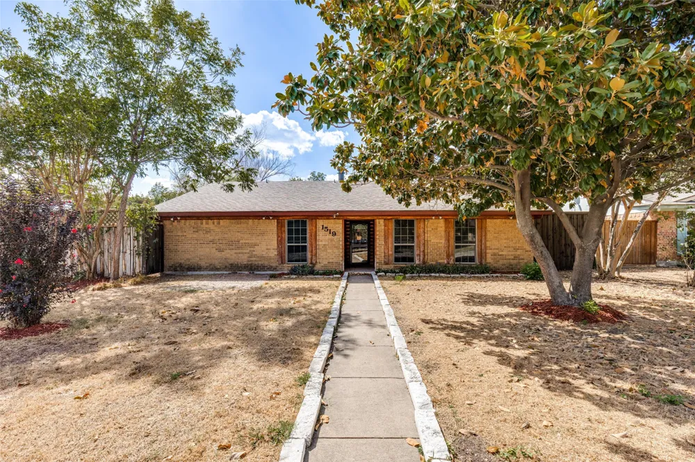 1519 Creekwood Lane Mesquite, TX 75149