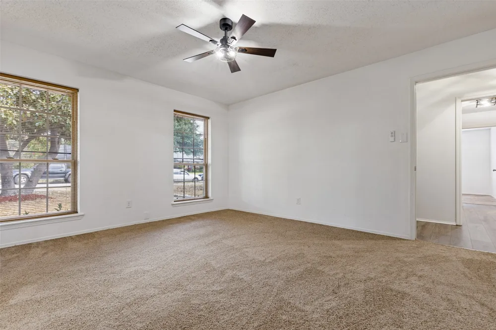 1519 Creekwood Lane Mesquite, TX 75149