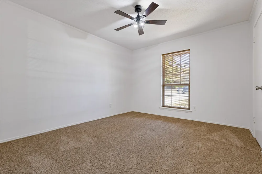 1519 Creekwood Lane Mesquite, TX 75149