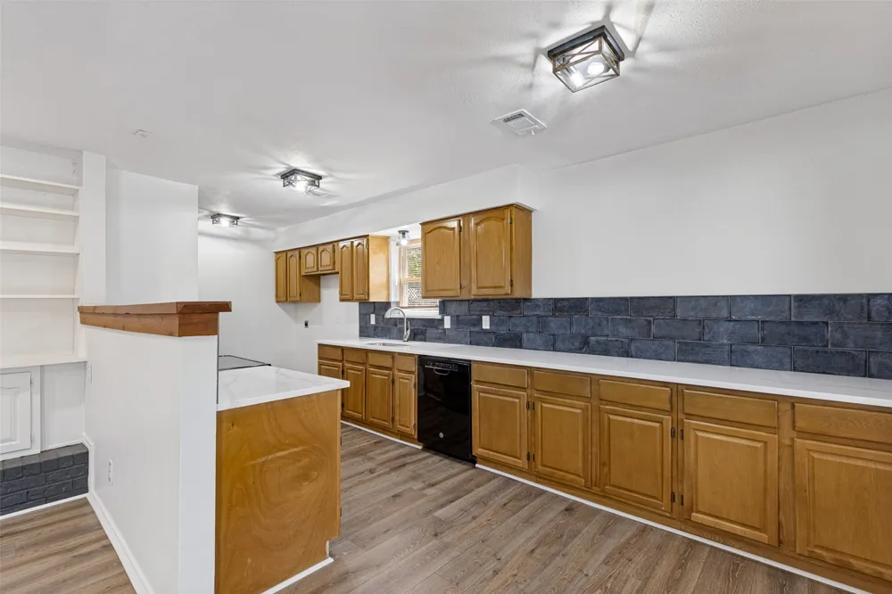 1519 Creekwood Lane Mesquite, TX 75149