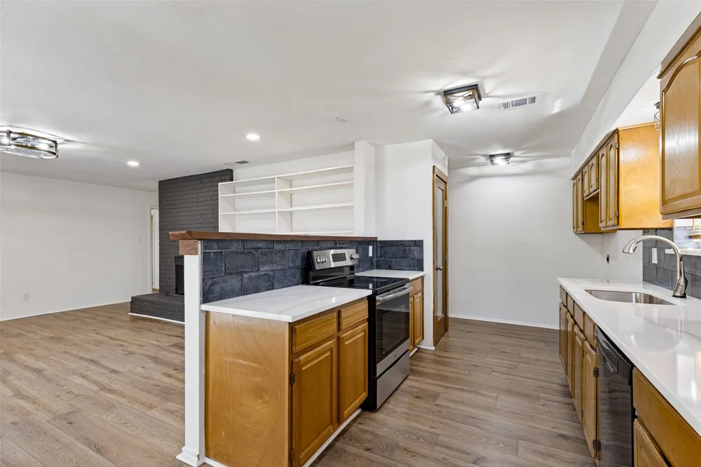 1519 Creekwood Lane Mesquite, TX 75149