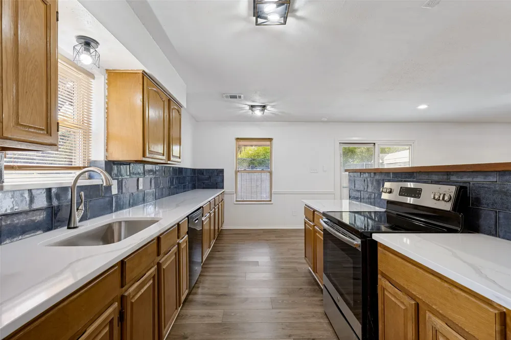 1519 Creekwood Lane Mesquite, TX 75149