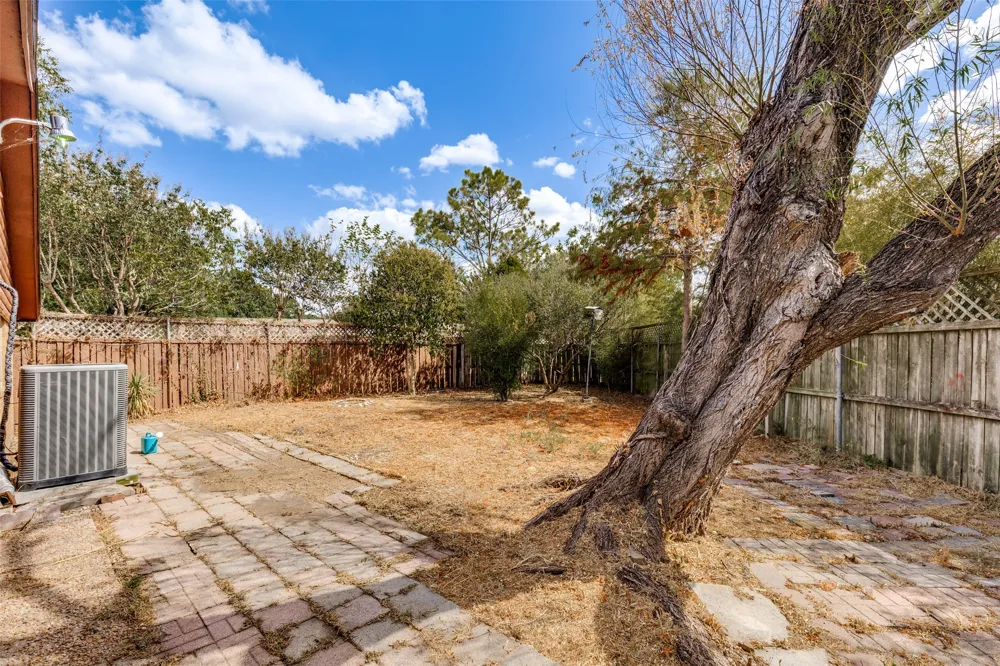 1519 Creekwood Lane Mesquite, TX 75149