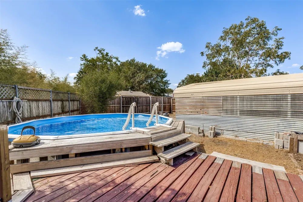 1519 Creekwood Lane Mesquite, TX 75149