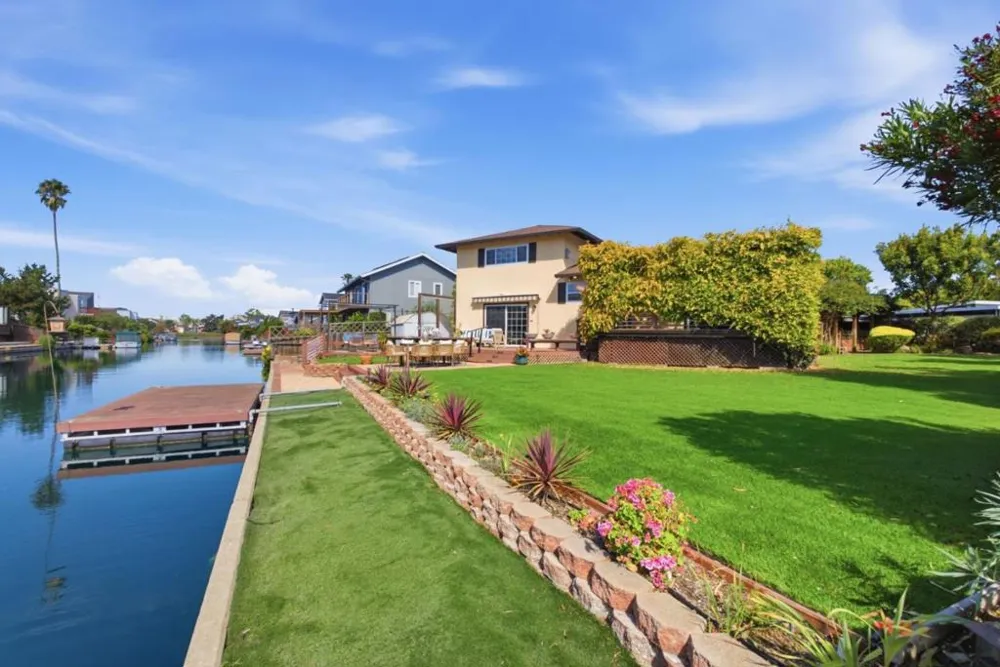 798 Widgeon Street Foster City, CA 94404