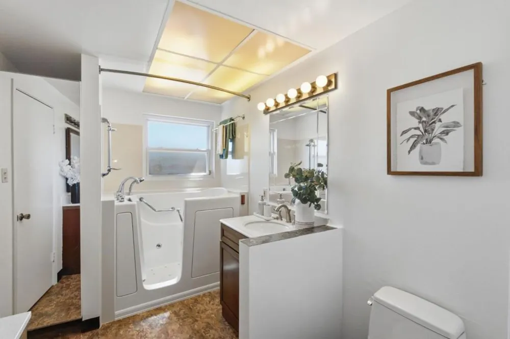 798 Widgeon Street Foster City, CA 94404