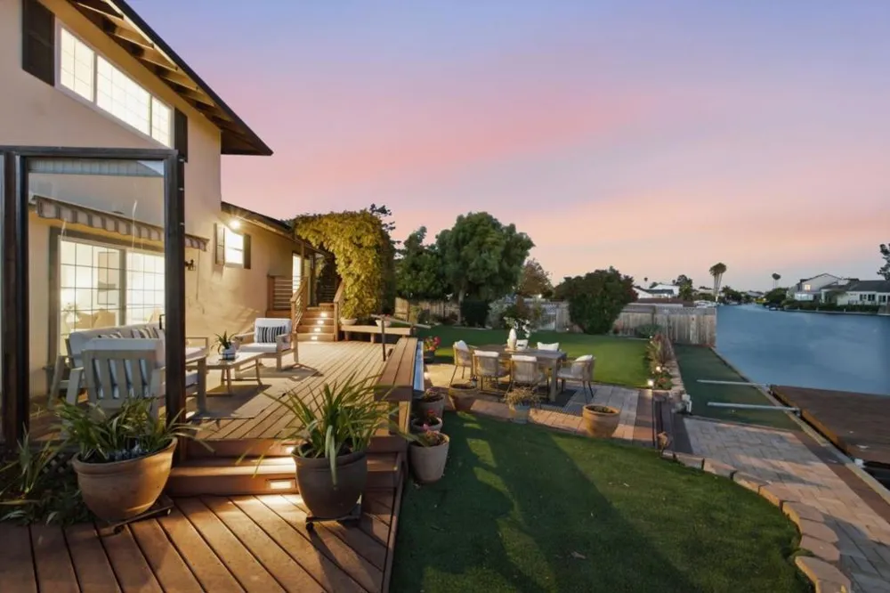 798 Widgeon Street Foster City, CA 94404