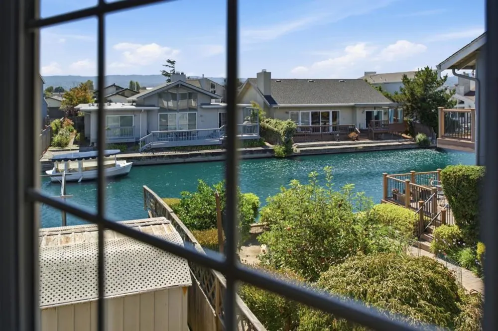 798 Widgeon Street Foster City, CA 94404