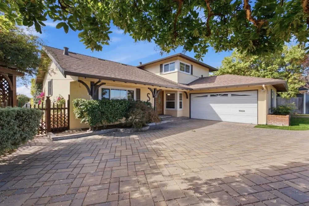 798 Widgeon Street Foster City, CA 94404