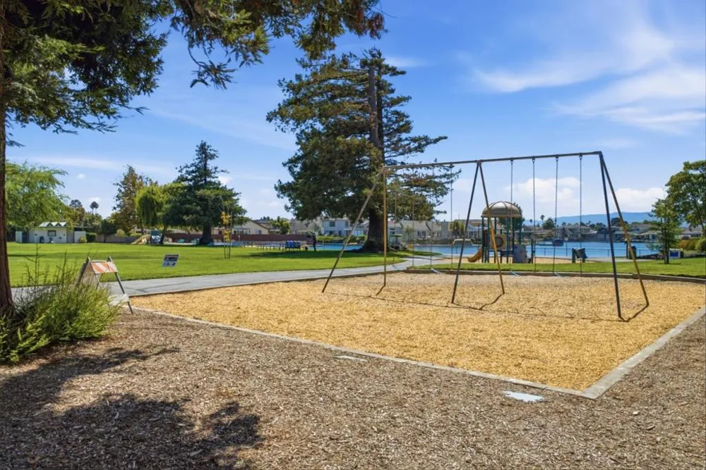 798 Widgeon Street Foster City, CA 94404