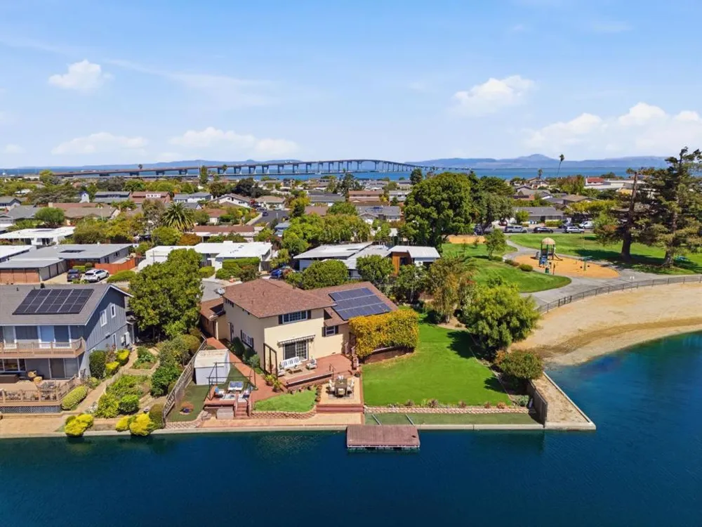 798 Widgeon Street Foster City, CA 94404