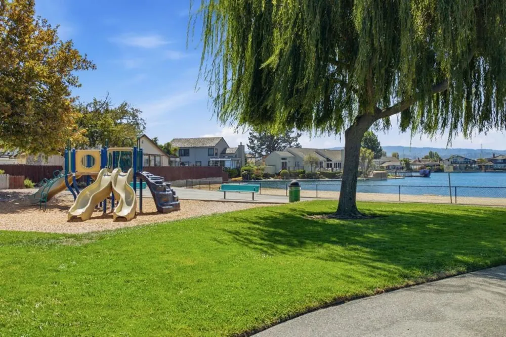 798 Widgeon Street Foster City, CA 94404