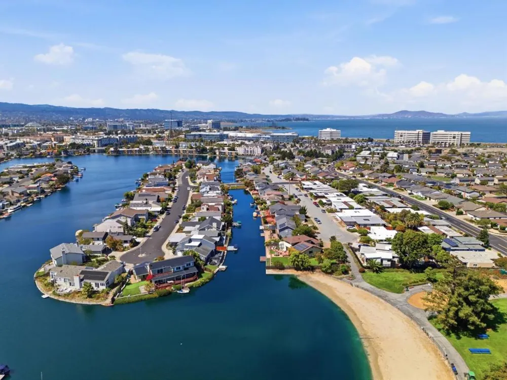 798 Widgeon Street Foster City, CA 94404