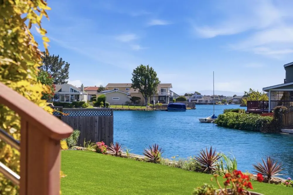 798 Widgeon Street Foster City, CA 94404