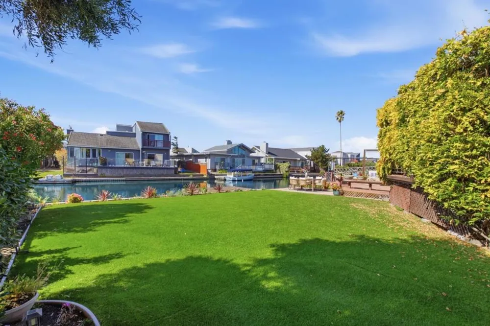 798 Widgeon Street Foster City, CA 94404