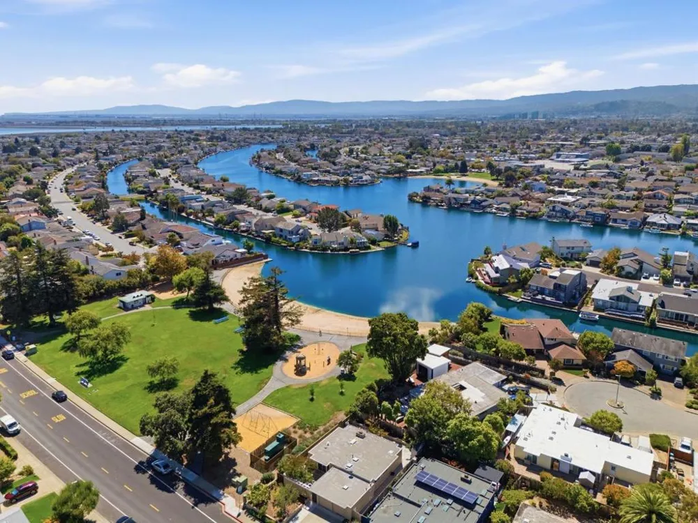 798 Widgeon Street Foster City, CA 94404