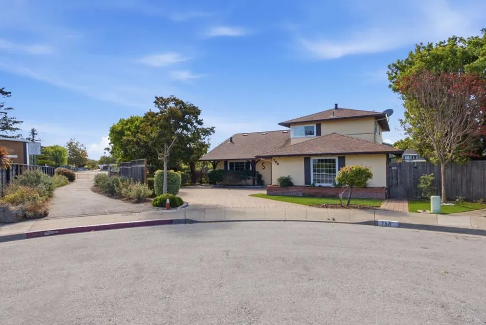 798 Widgeon Street Foster City, CA 94404