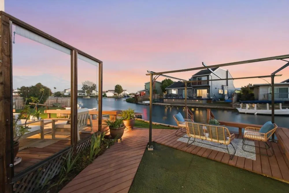 798 Widgeon Street Foster City, CA 94404