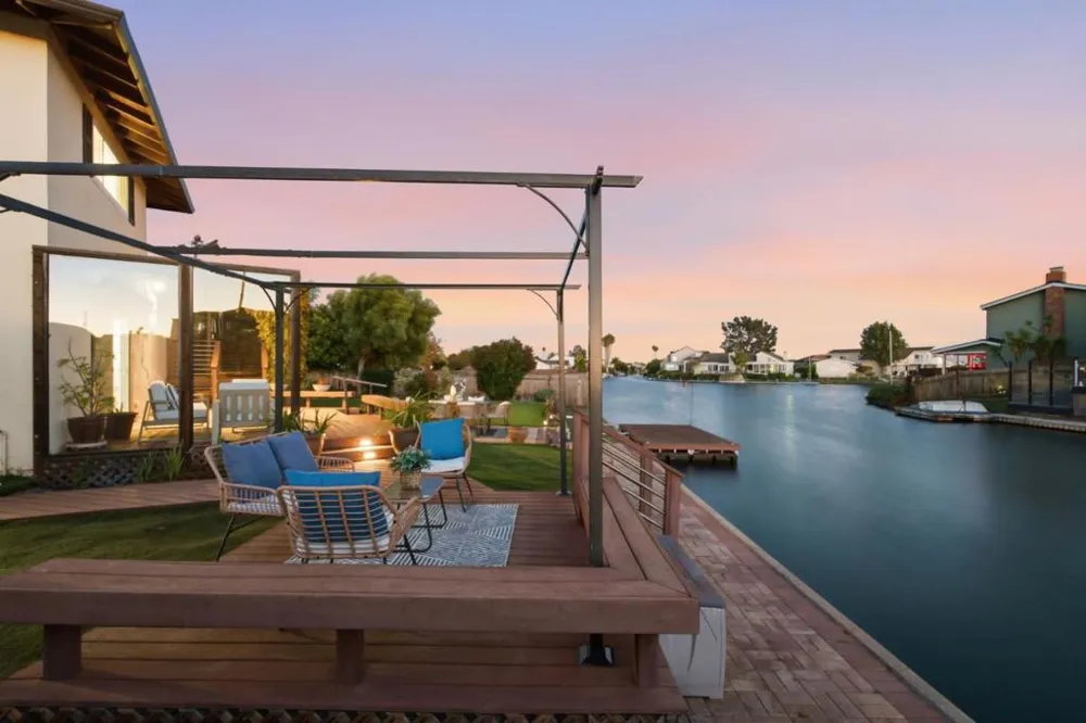 798 Widgeon Street Foster City, CA 94404