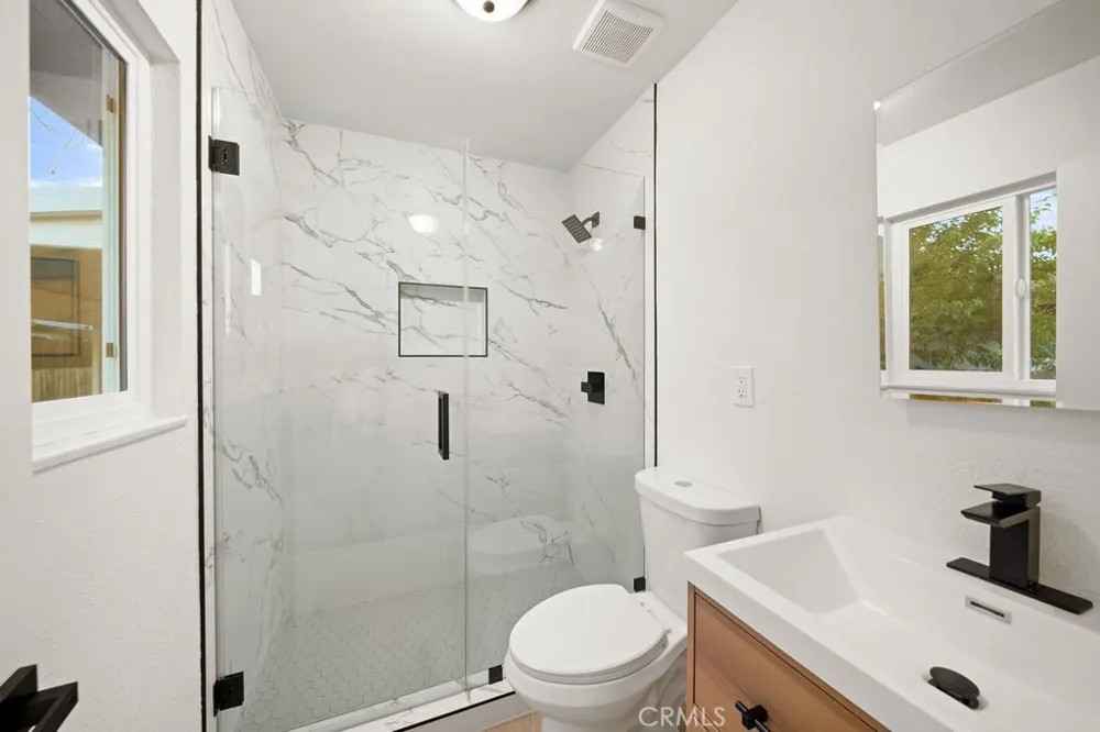 500 E Thornton Hemet, CA 92543