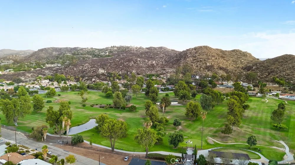 500 E Thornton Hemet, CA 92543