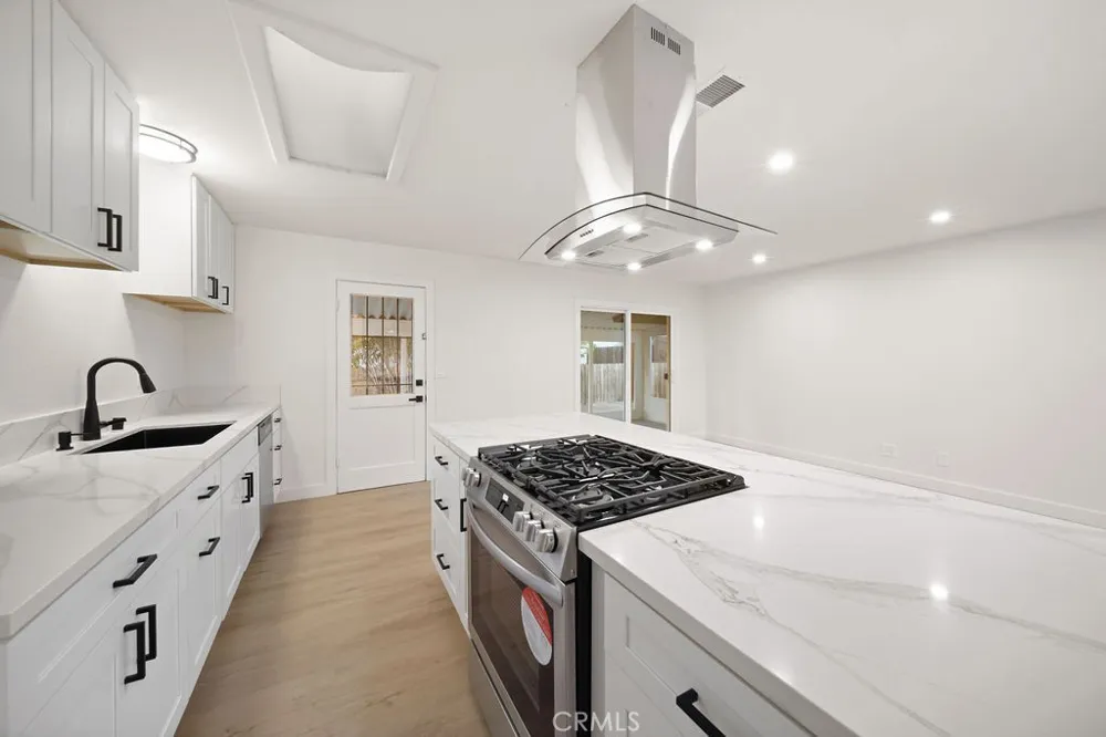 500 E Thornton Hemet, CA 92543