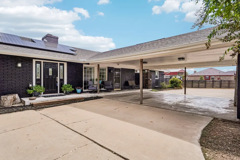 140 Family Circle Hutto, TX 78634