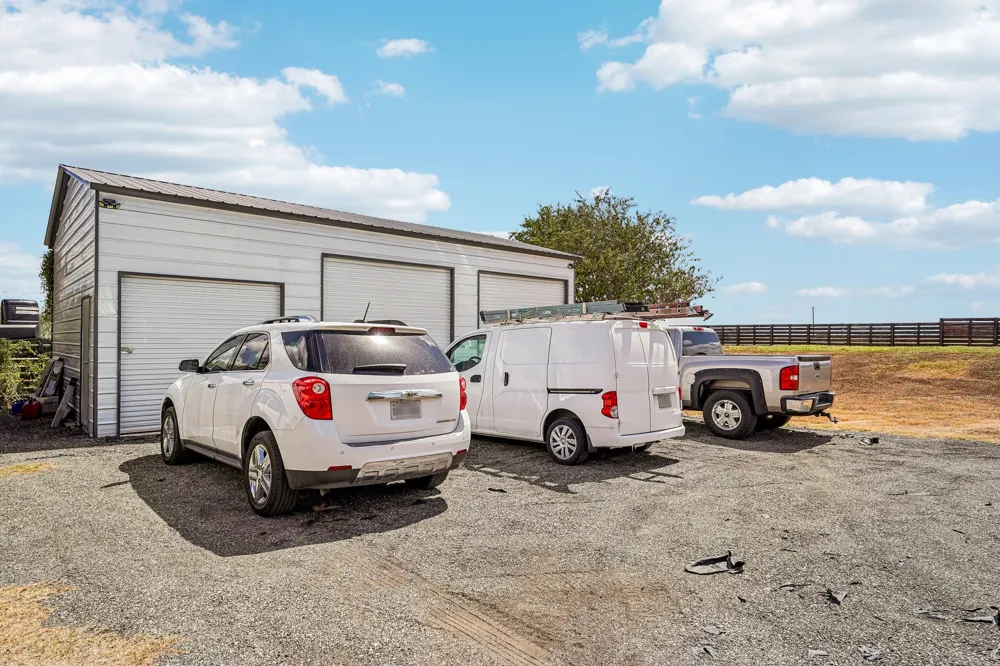 140 Family Circle Hutto, TX 78634
