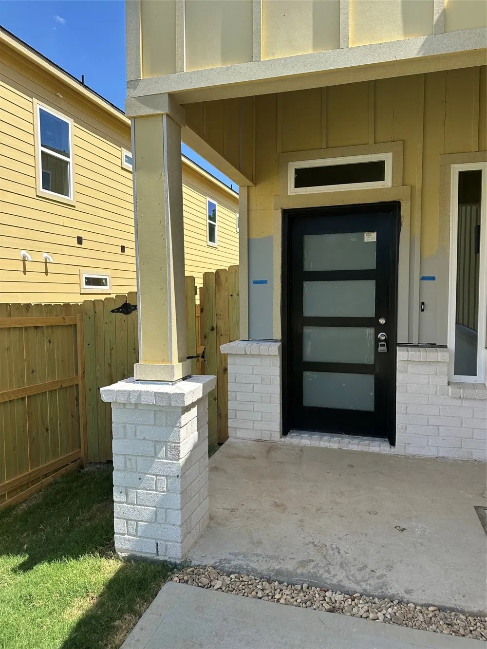 1320 Diceman Avenue Dallas, TX 75203