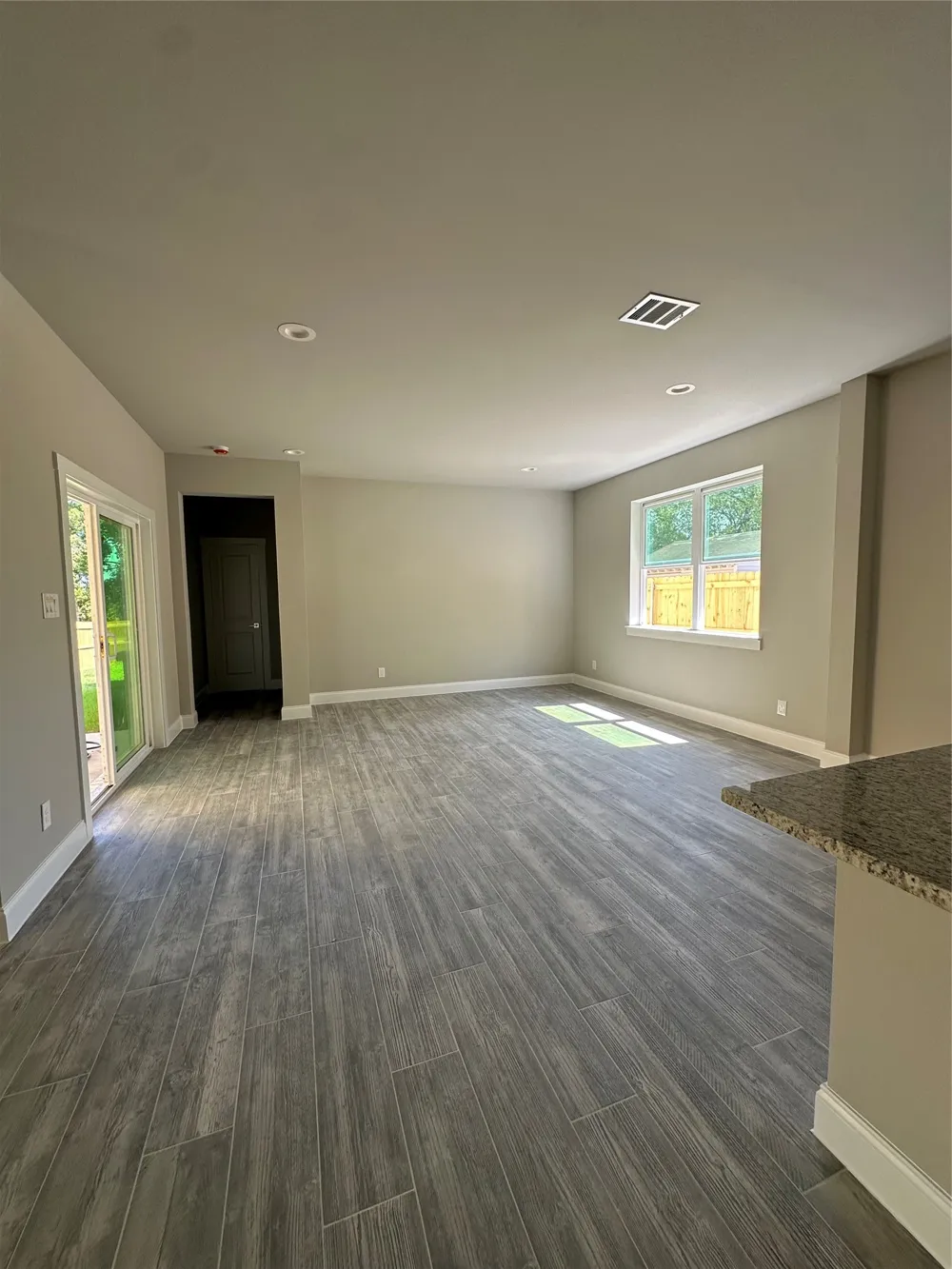 1320 Diceman Avenue Dallas, TX 75203